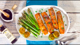 Ballı Barbekü Soslu Fırınlanmış Somon Tarifi