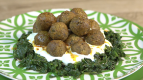 Ispanaklı Yoğurtlu Bulgur Köftesi