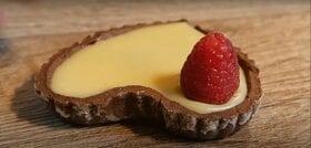 Frambuazlı Beyaz Çikolatalı Tart