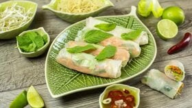 Vietnam Usulu Karidesli ve Sebzeli Dürüm