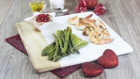 Narlı Aioli ile Izgara Karides ve Kuşkonmazlar