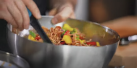 Sebzeli Makarna Salatası Tarifi