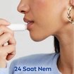 NIVEA Original Care Renksiz Nemlendirici Dudak Bakım Kremi 4,8 G - Görsel 3