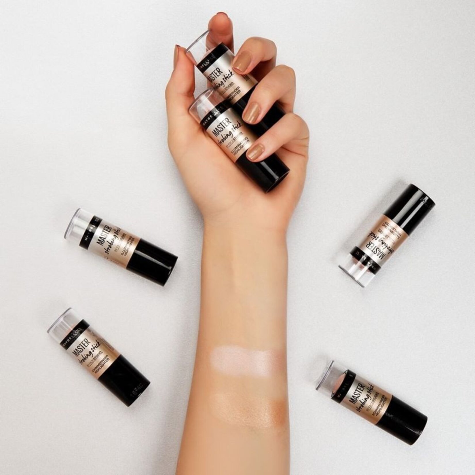 Maybelline New York Master Strobing Stick Aydınlatıcı 100 Light / Iridescent - Açık Ton - Görsel 3