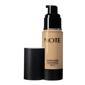 Note Mattifying Extreme Wear Fondöten 02