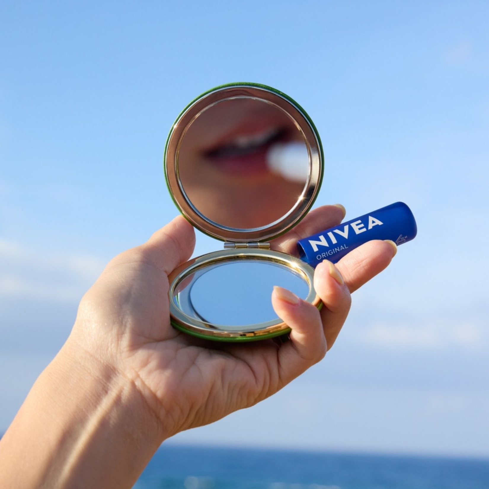 NIVEA Original Care Renksiz Nemlendirici Dudak Bakım Kremi 4,8 G - Görsel 4