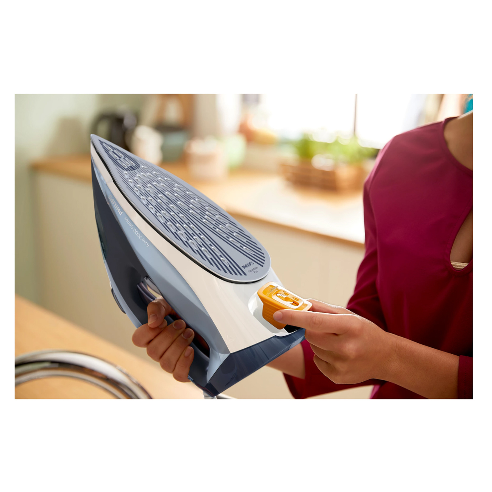 Philips DST7020/20 2800W Azur Buharlı Ütü - Görsel 4