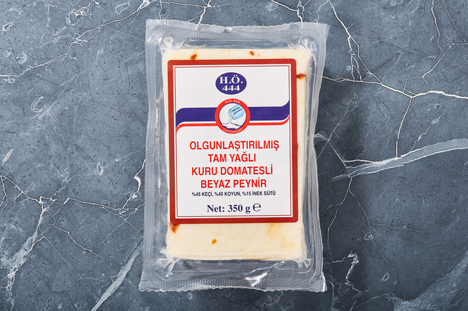 Kuru Domatesli Beyaz Peynir (Olgunlaştırılmış & Tam Yağlı) 350 g