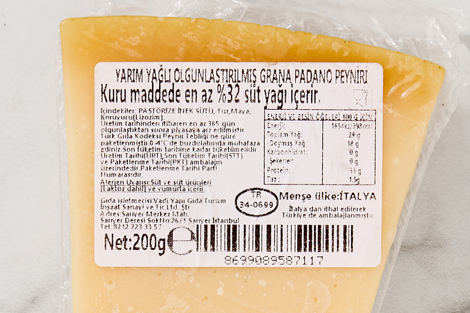 Yarım Yağlı Parmesan Peyniri 200 g