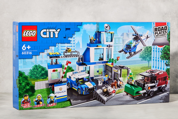 Lego City Polis Merkezi 6+ Yaş 668 Parça