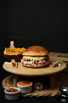 Mor Kentakey Burger görseli