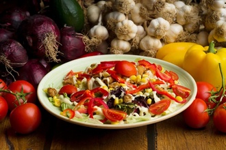 Tavuklu Sezar Salata görseli