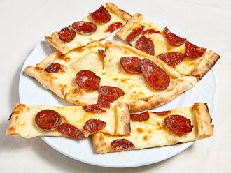 Sucuklu Kaşarlı Pide (Açık) görseli