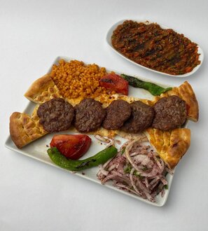 Izgara Köfte görseli