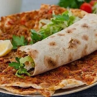 Lahmacun görseli
