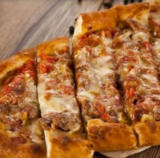 Kuşbaşılı Kaşarlı Pide görseli