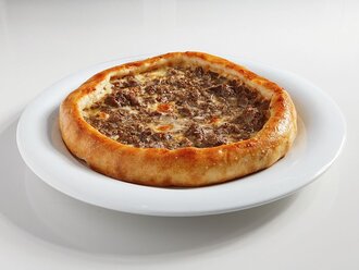 Kavurmalı Kaşarlı Mantarlı Pide görseli