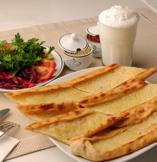 Peynirli Pide görseli