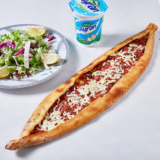 Kıymalı Kaşarlı Pide görseli
