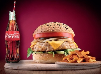 Chicken Cheeseburger Menü görseli