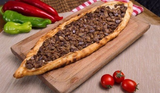 Kavurmalı Kaşarlı Pide görseli