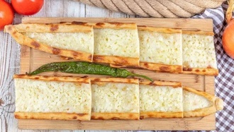 Hellim Kaşarlı Pide görseli
