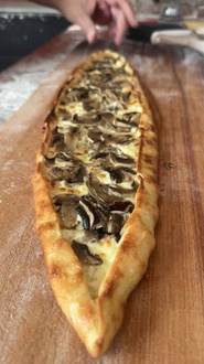 Mantarlı Kaşarlı Pide (Kapalı) görseli