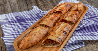 Kavurmalı Kaşarlı Pide (Kapalı) görseli