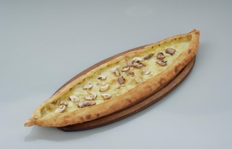 Kaşarlı Mantarlı Pide görseli