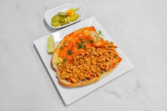 Yarım Ekmek Arası Tavuk Tantuni görseli