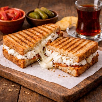 Beyaz Peynirli Tost görseli