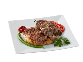 Kırmızı Karışık Izgara görseli