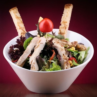 Izgara Tavuklu Salata görseli