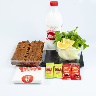 Çiğ Köfte (500 gr.) & Litrelik İçecek Menü görseli