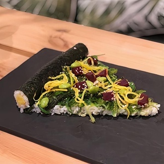 Vegan Sushi Pizza Dilimi görseli
