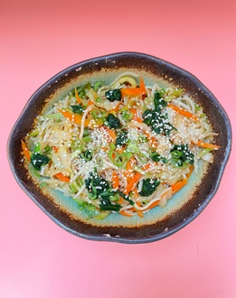 Sebzeli Noodle/ Vegetable Noodle görseli