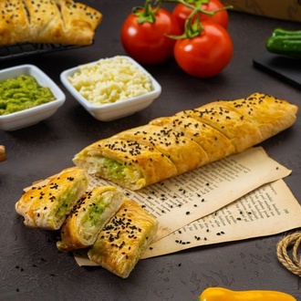 Peynirli Stromboli görseli