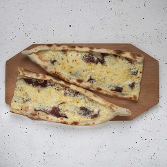 Pastırmalı Kaşarlı Pide görseli