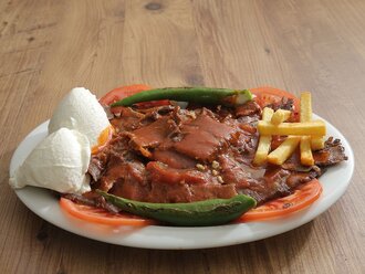 İskender (Et Dönerden) görseli