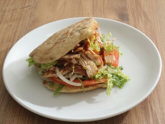 Gobit Ekmek Arası Tavuk Döner görseli