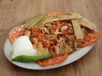 Pilav Üstü Tavuk Döner görseli