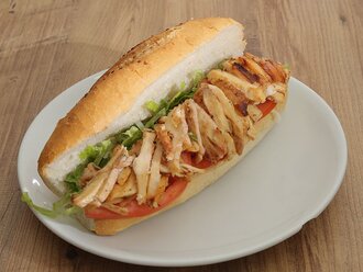Yarım Ekmek Arası Tavuk Döner görseli