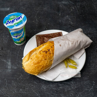 Yarım Ekmek Arası Tavuk Döner & Ayran Menü görseli