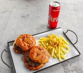 Dev Islak Hamburger Menü görseli