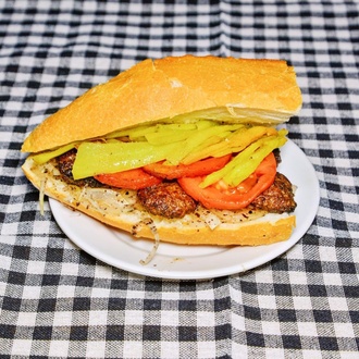 Yarım Ekmek Arası Izgara Köfte görseli
