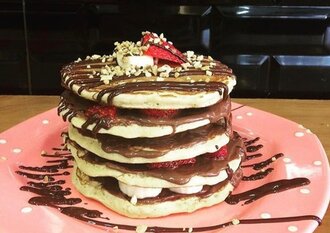 Nutellalı Pancake Tower (5 Katlı) görseli