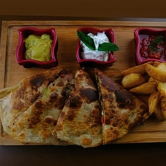 Etli Quesadilla görseli