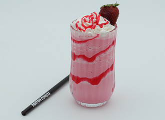 Çilekli Milkshake  (420 Ml) görseli