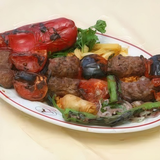 Domatesli Kebap görseli