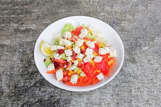 Akdeniz Salata görseli